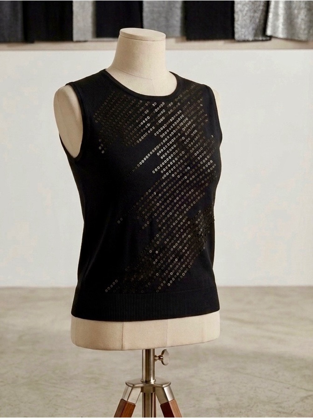 St. John Black Sleeveless Sequin-Accent Knit Tank